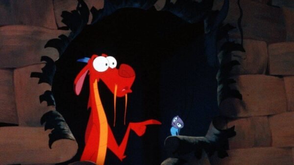 Une image de dessin animé mettant en vedette un personnage rouge et mince ressemblant à un chien avec de grands yeux se tenant à côté d'une petite créature violette dans un décor sombre et caverneux avec des personnages secondaires.