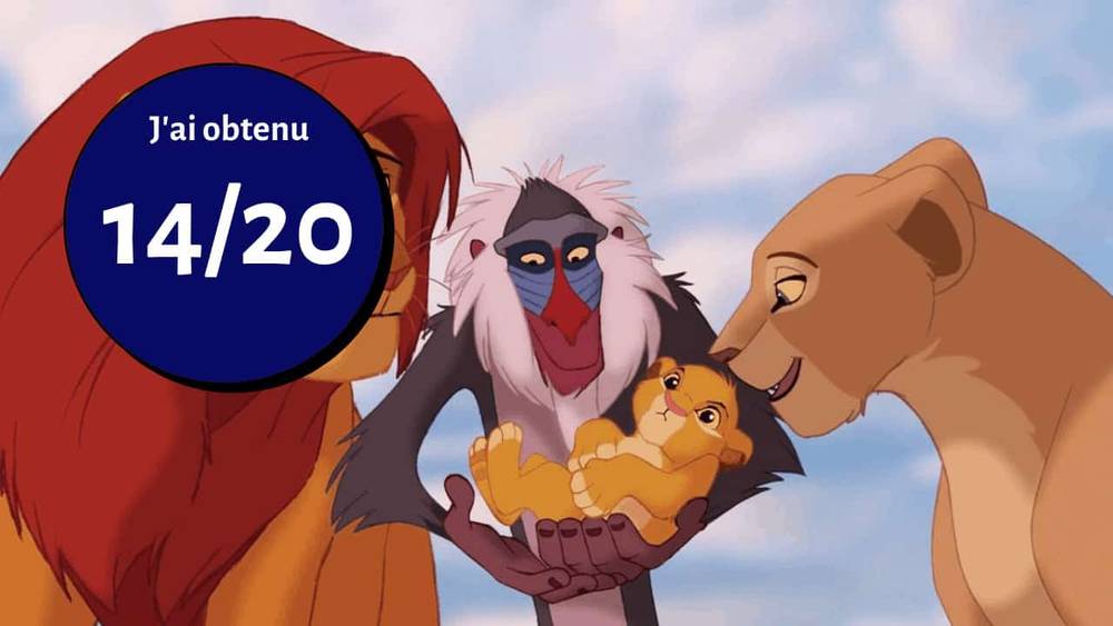 Une scène du film Disney "Le Roi Lion" mettant en vedette Mufasa, Rafiki et Simba, avec un cercle bleu superposé affichant "j'ai obtenu 14/20