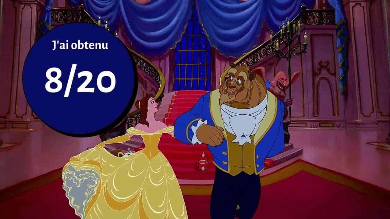 Belle et la bête dansant dans la salle de bal, avec un cercle bleu affichant "j'ai obtenu 8/20" des chansons françaises de Disney superposé à la scène de Disney's Beauty