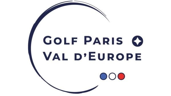 Logo des étapes du Golf Paris Val d'Europe, comportant le nom entouré d'un anneau bleu marine, accompagné d'une icône étoile et de trois points colorés : bleu, blanc et rouge.