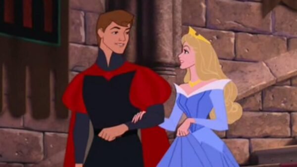 Prince et princesse animés, vêtus de tenues royales, se tenant ensemble dans un château du conte de fées "La Belle au bois dormant", se souriant avec affection.