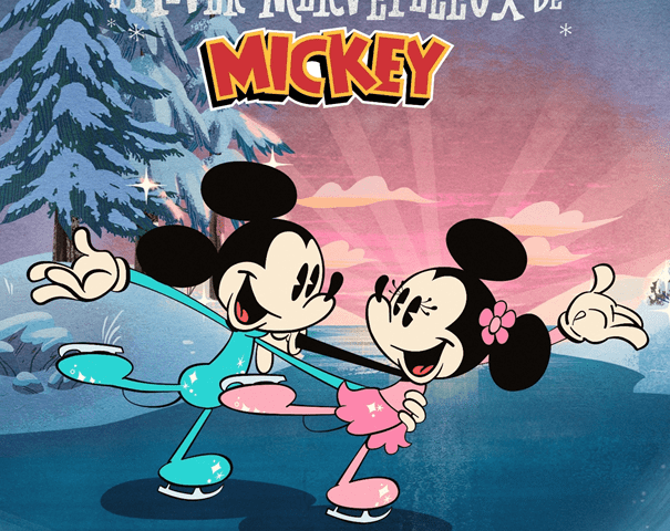 Affiche pour "l'hiver merveilleux de mickey" montrant Mickey et Minnie Mouse patinant ensemble dans un paysage hivernal, avec des arbres enneigés et un ciel rose en arrière-plan. logo Disney+ et texte en bas.