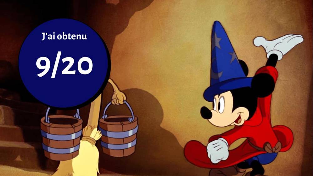 Mickey Mouse, en costume de sorcier, regarde un score de 9 sur 20 à l'intérieur d'un cercle bleu, avec des balais portant des seaux dans une scène de dessin animé du "Disney Fant