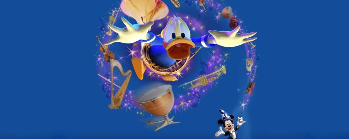 Un graphique animé d'Epic Mickey dirigeant un orchestre fantaisiste avec des instruments de musique flottants et de Donald Duck jouant de la trompette, le tout sur un fond bleu profond.