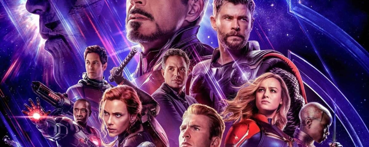 Affiche promotionnelle pour "Avengers Endgame" mettant en vedette divers super-héros Marvel, dont Iron Man, Captain America et Thor, sur un fond cosmique aux couleurs intenses et vibrantes.
