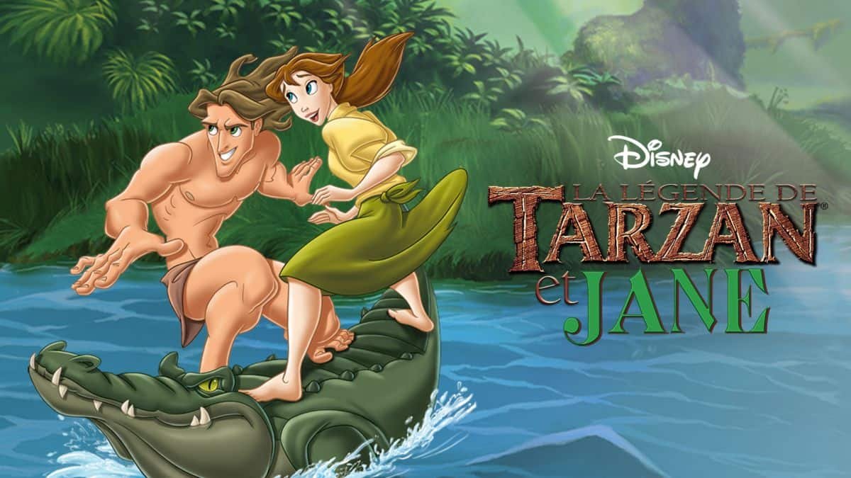 Illustration tirée de "La Légende de Tarzan et Jane" montrant Tarzan et Jane chevauchant un crocodile à travers une rivière tropicale, avec une verdure luxuriante en arrière-plan. Le logo Disney est