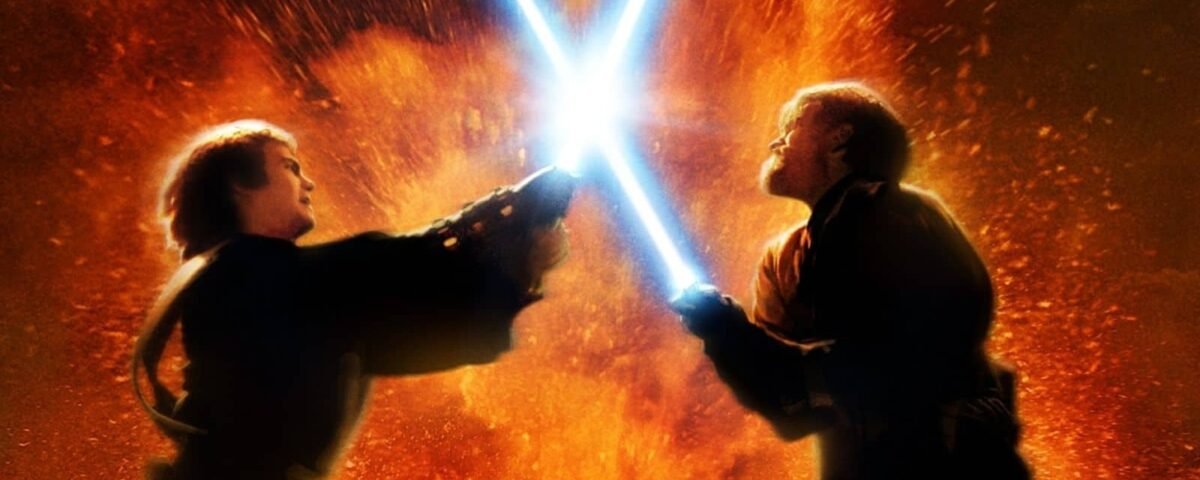 Deux personnages s'engagent dans un duel au sabre laser aux lames bleues et rouges brillantes, sur fond dramatique d'étincelles orange explosives dans "La Menace Fantôme".