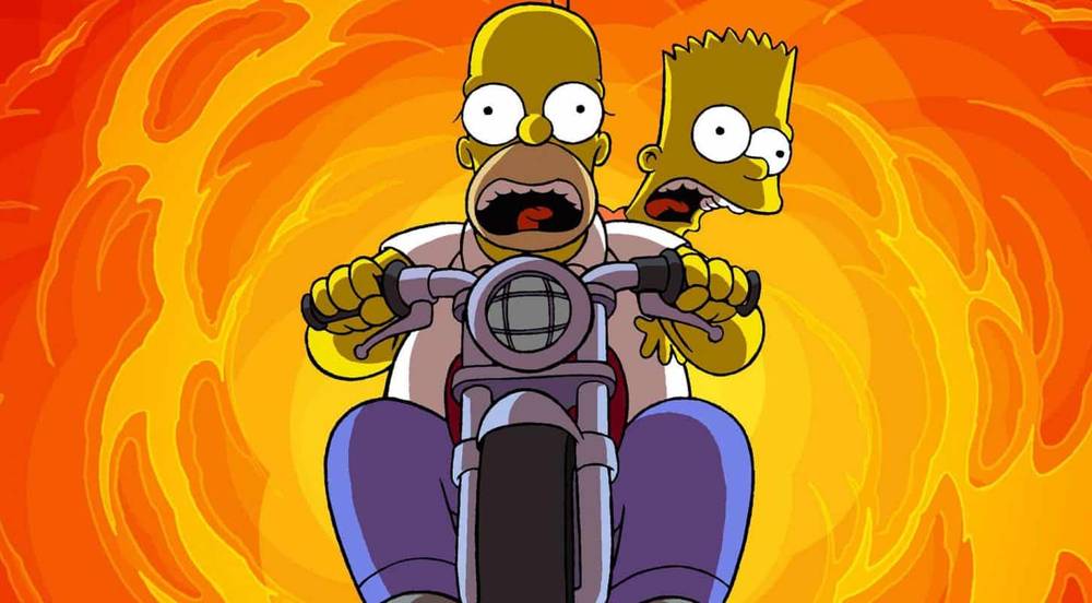Homer et Bart des Simpson conduisent une moto avec un fond orange et jaune flamboyant, tous deux semblant excités et légèrement craintifs.