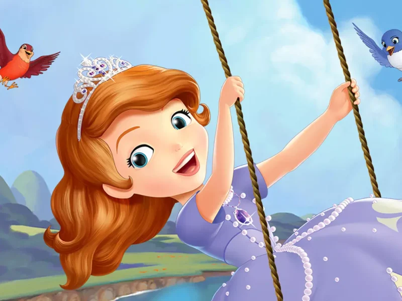 Illustration d'une jeune princesse Disney aux cheveux bruns, vêtue d'une robe violette et d'un diadème, se balançant joyeusement sur une balançoire en corde, avec deux oiseaux colorés volant à proximité sur un ciel bleu pittoresque et
