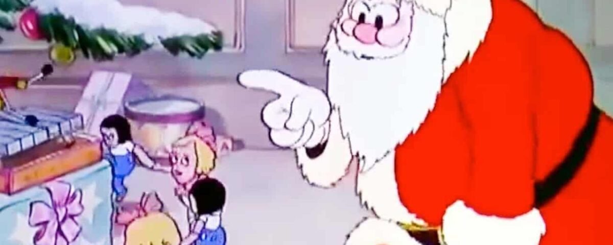 Le Père Noël, dans son costume rouge traditionnel, interagit de manière animée avec un groupe d'enfants excités dans une pièce confortable et décorée de façon festive avec un arbre de Noël.