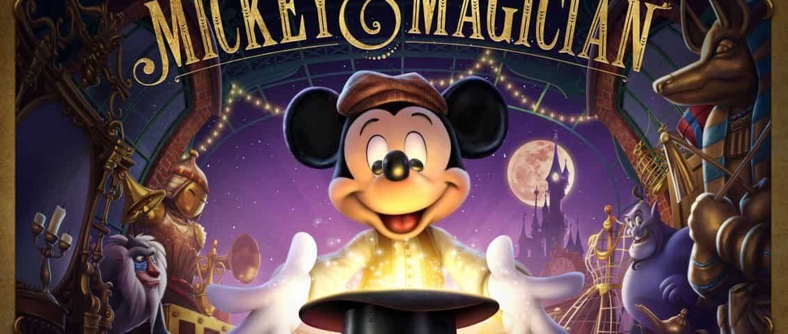 Affiche promotionnelle pour le spectacle « Mickey et le magicien » de Disneyland mettant en vedette un Mickey Mouse souriant dans un chapeau de magicien, entouré de symboles et de personnages mystiques sous un ciel éclairé par la lune à Walt Disney