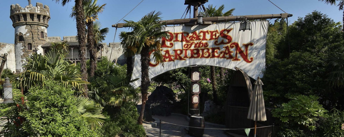 L'entrée de Pirates des Caraïbes, où vous rencontrez Pirates des Caraïbes.