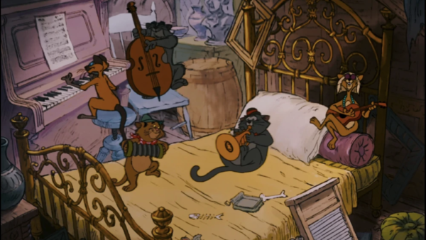 Illustration tirée d'un film d'animation, probablement de Disney, montrant quatre souris anthropomorphes jouant de divers instruments de musique comme le piano et la guitare dans une chambre confortable et encombrée.