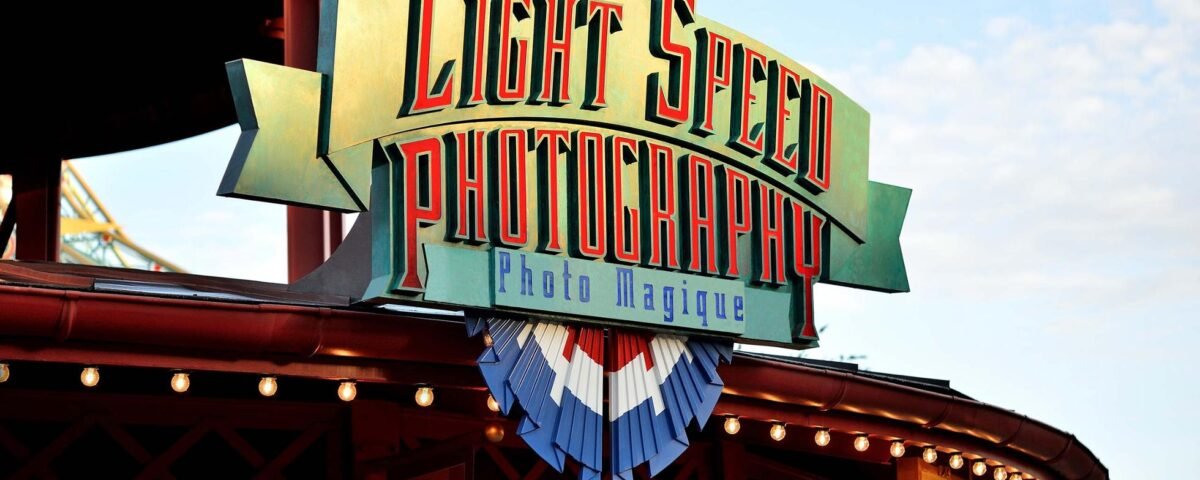 Une boutique proposant des photographies à la vitesse de la lumière.
