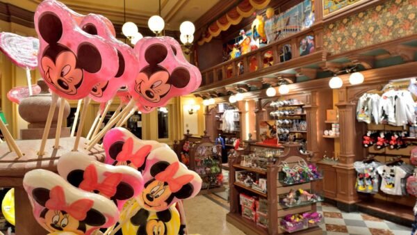 Boutique Mickey Mouse à Disneyland Paris.