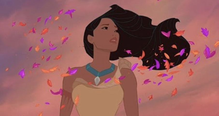 Image animée de Pocahontas aux cheveux noirs flottants, regardant vers le haut au milieu de feuilles tourbillonnantes roses et oranges sur un ciel violet, capturant l'essence de "L'air du vent.