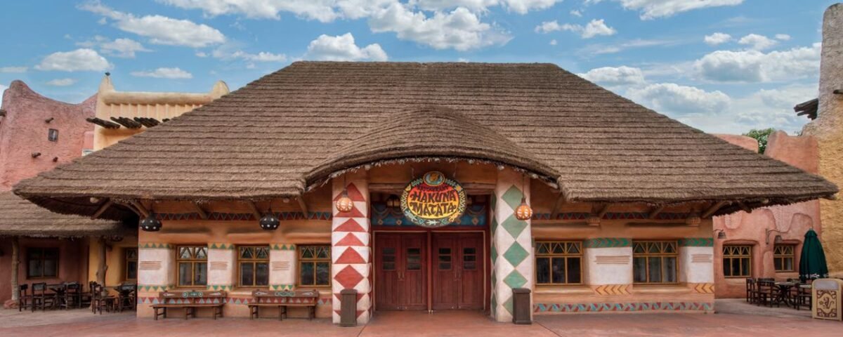 L'entrée du restaurant Le Roi Lion à Disneyland Paris.