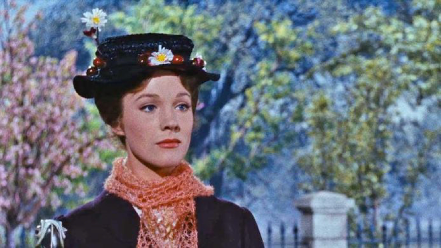Mary poppins. Une femme portant un foulard et un chapeau, vice versa.