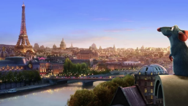 Un rat animé est assis sur un toit surplombant la Seine et la Tour Eiffel au coucher du soleil, tandis que "Le Festin" joue doucement en arrière-plan du paysage urbain stylisé de Paris.