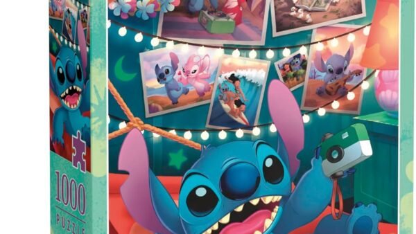Clementoni - Puzzle Disney Stitch 1000 Pièces 10 Ans + - Jeu de Société Enfant - Format Portrait 70x50 Cm - Poster Inclus - Idee Cadeau - Patience et de Réflexion - Décoration - Fabriqué en Italie