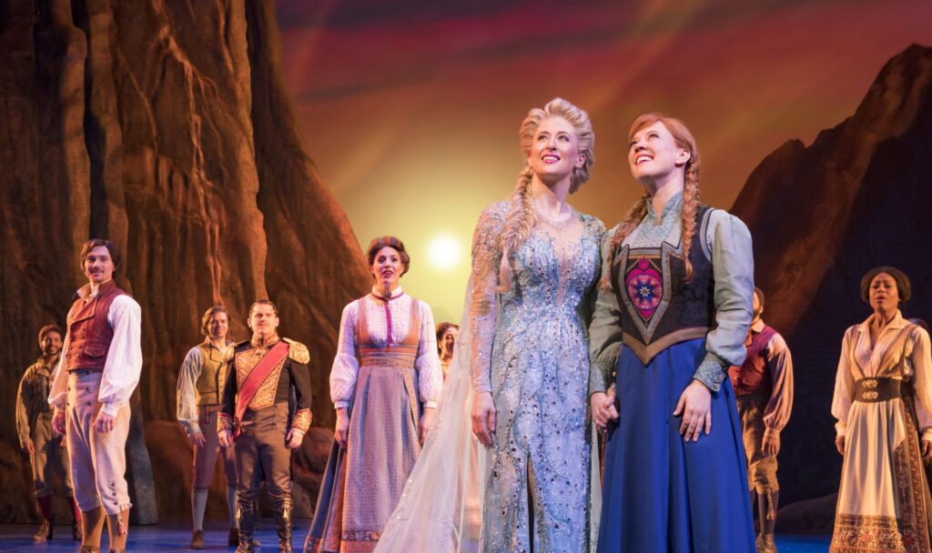 15 CaissieLevyElsa2CPattiMurinAnnaandtheCompanyofFROZENonBroadway.PhotobyDeenvanMeer