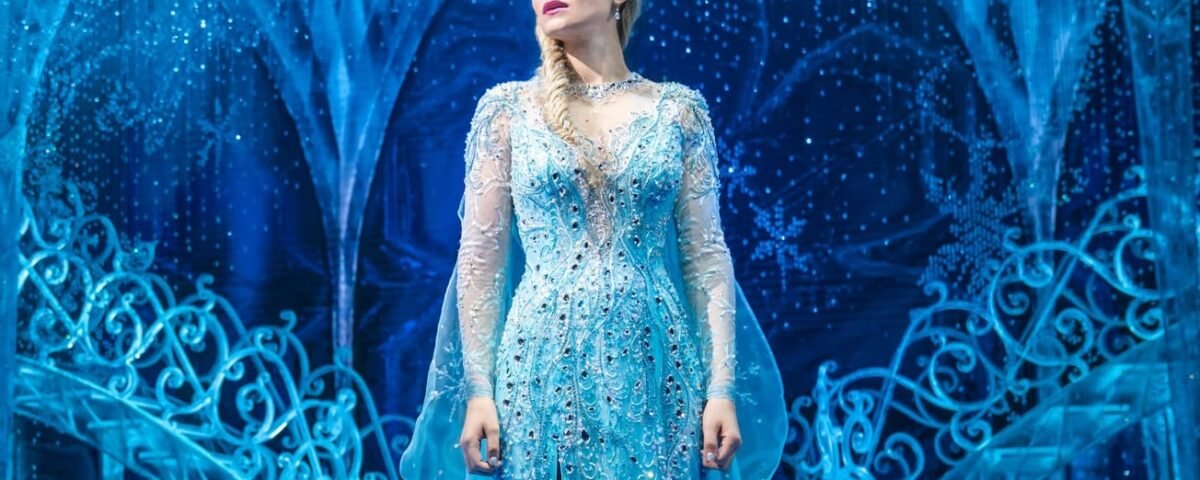 Disney s Frozen Samantha Barks Elsa Photo by Johan Persson Disney.jpg 1