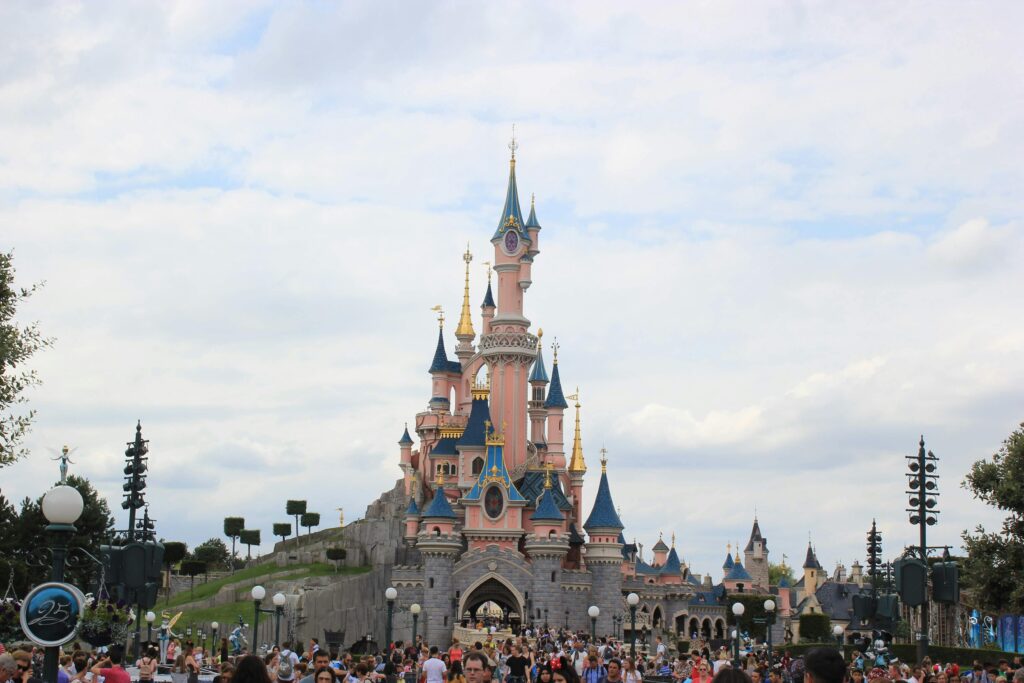 Les Références Culturelles Dans Les Attractions De Disneyland Paris