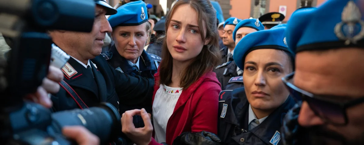 vf 725 twisted tale of amanda knox 01