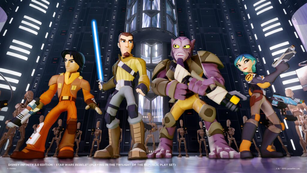 Les personnages animés de la série Star Wars Rebels se tiennent prêts à l'action, armes au poing, à l'intérieur d'une installation futuriste de haute technologie, entourés de rangées de droïdes de combat.