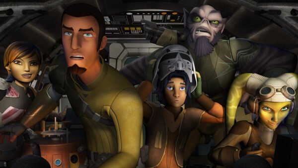 Cinq personnages animés dans le cockpit d'un vaisseau spatial regardent vers l'avant avec des expressions alertes, prêts à passer à l'action. Les commandes et les écrans détaillés évoquent l'esprit d'aventure de Star Wars Rebels, la série animée bien-aimée de l'univers Star Wars.