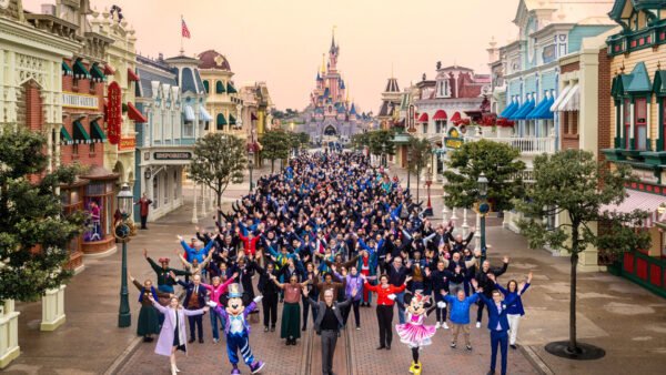 cast member disneyland paris ouverture