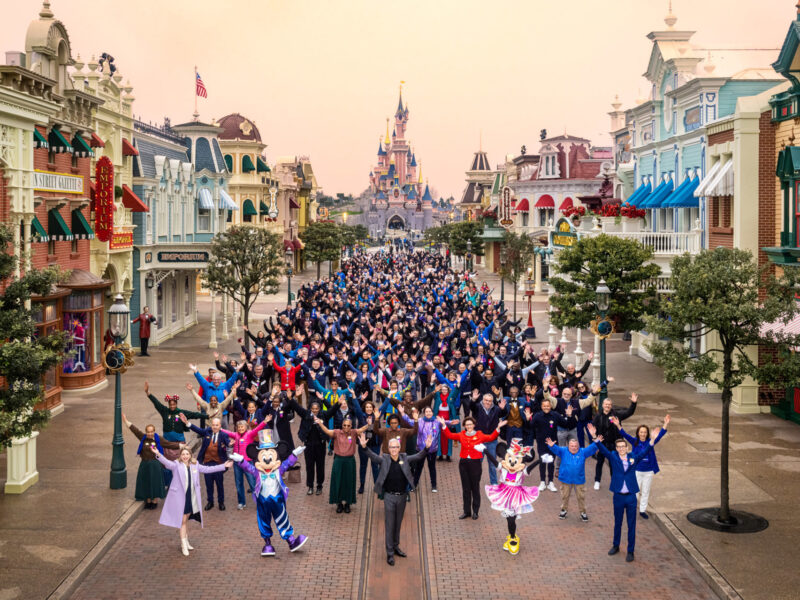 cast member disneyland paris ouverture