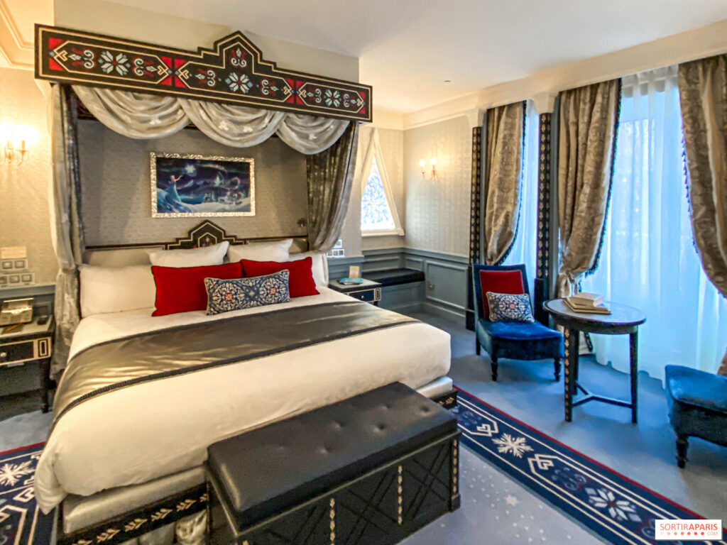 1014636 disneyland hotel a disneyland paris suite reine des neiges