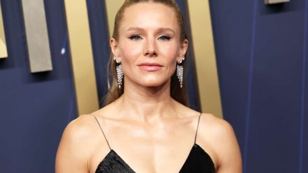 Kristen Bell attends the 77th Primetime Emmy Awards at Peacock Theater 092925 81abe0b9ee404b23aaff8be0b8d50ac5
