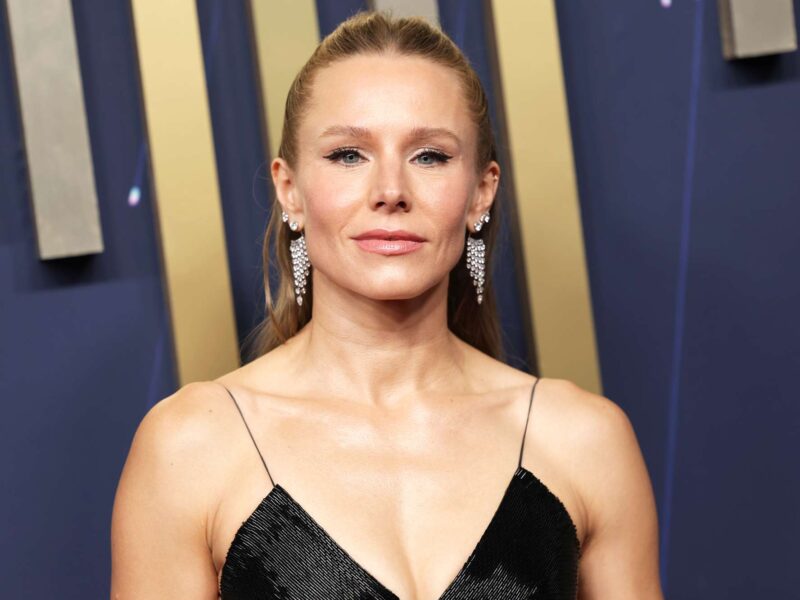 Kristen Bell attends the 77th Primetime Emmy Awards at Peacock Theater 092925 81abe0b9ee404b23aaff8be0b8d50ac5