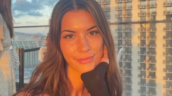 isabelle tate 2 102325 949e7d7570784106bdb0eea03a5e6f19