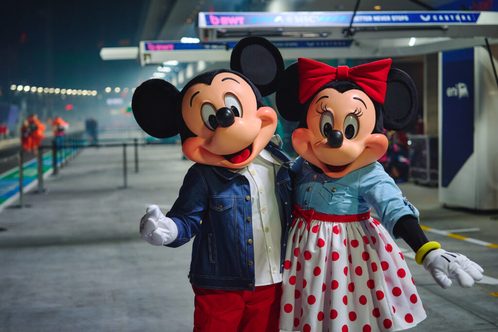 Disney Et Formule 1® Lancent Une Collaboration Mondiale Mickey & Friends En 2026 : Une Fusion Inédite Entre Divertissement Et Sport Automobile