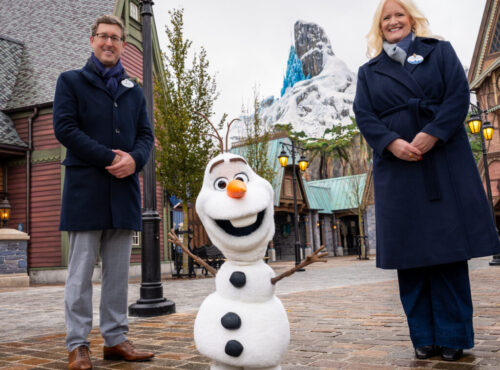 17.Disneyland Paris Disney Adventure World World of Frozen Olaf robotic character Natacha Rafalski Michel den Dulk 1024x1024 1