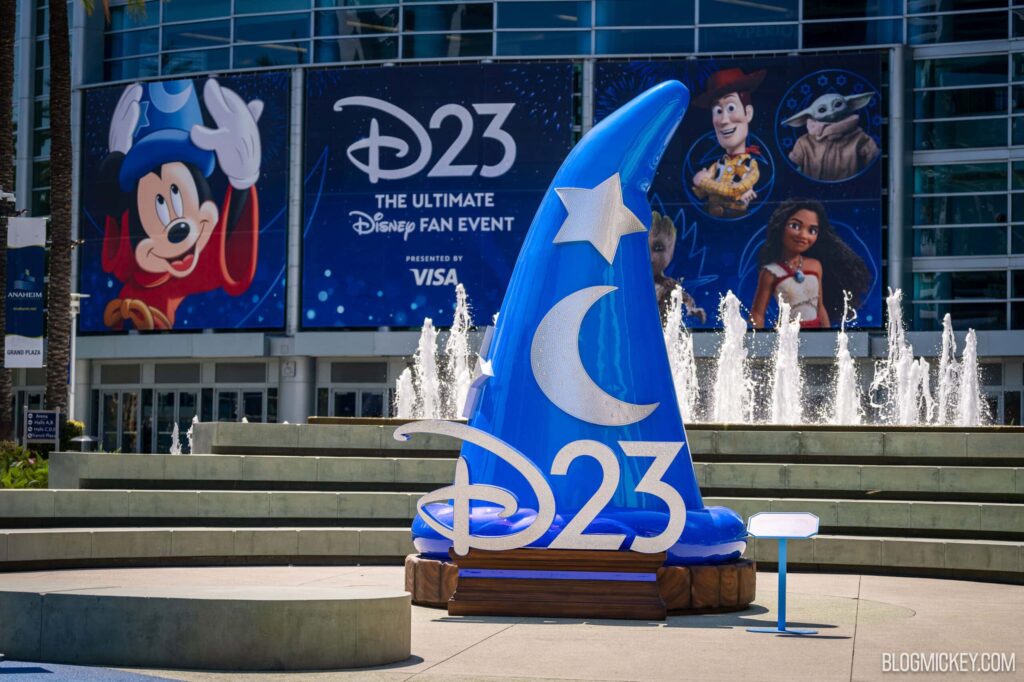 d23 expo 2024 swarovski sorcerers hat 2 scaled 1