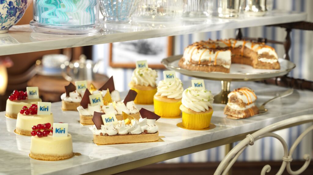 Disneyland Paris Noël 2025 : Dôme Framboise Kiri Édition Limitée Au Cable Car Bake Shop Jusqu'au 6 Janvier