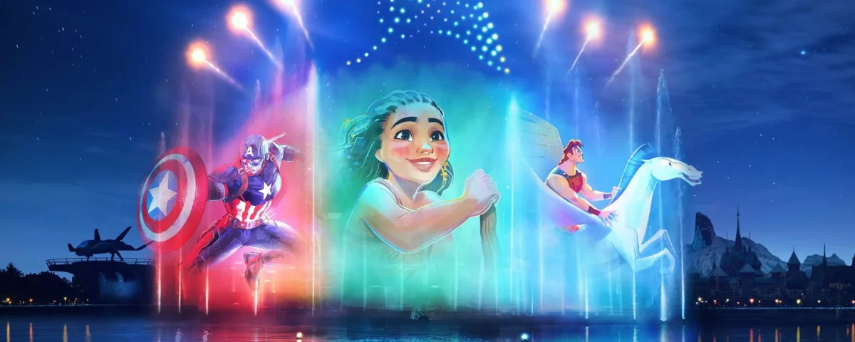 Le spectacle aquatique nocturne coloré, Disney Cascade Of Lights, présente des projections de Captain America, Moana et Hercules sur des écrans d'eau, avec des lumières coordonnées, des drones formant une étoile et des feux d'artifice au-dessus du lac à Disney Adventure World.