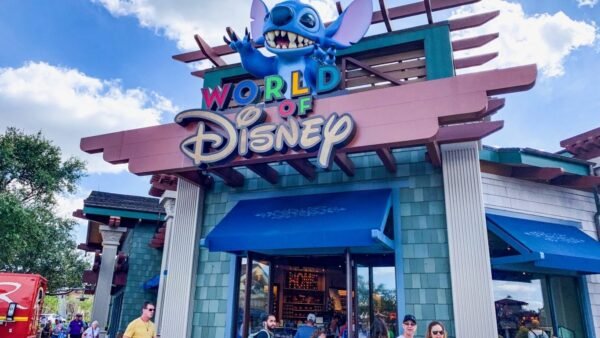 disney world shopping world of disney 1365x900 1