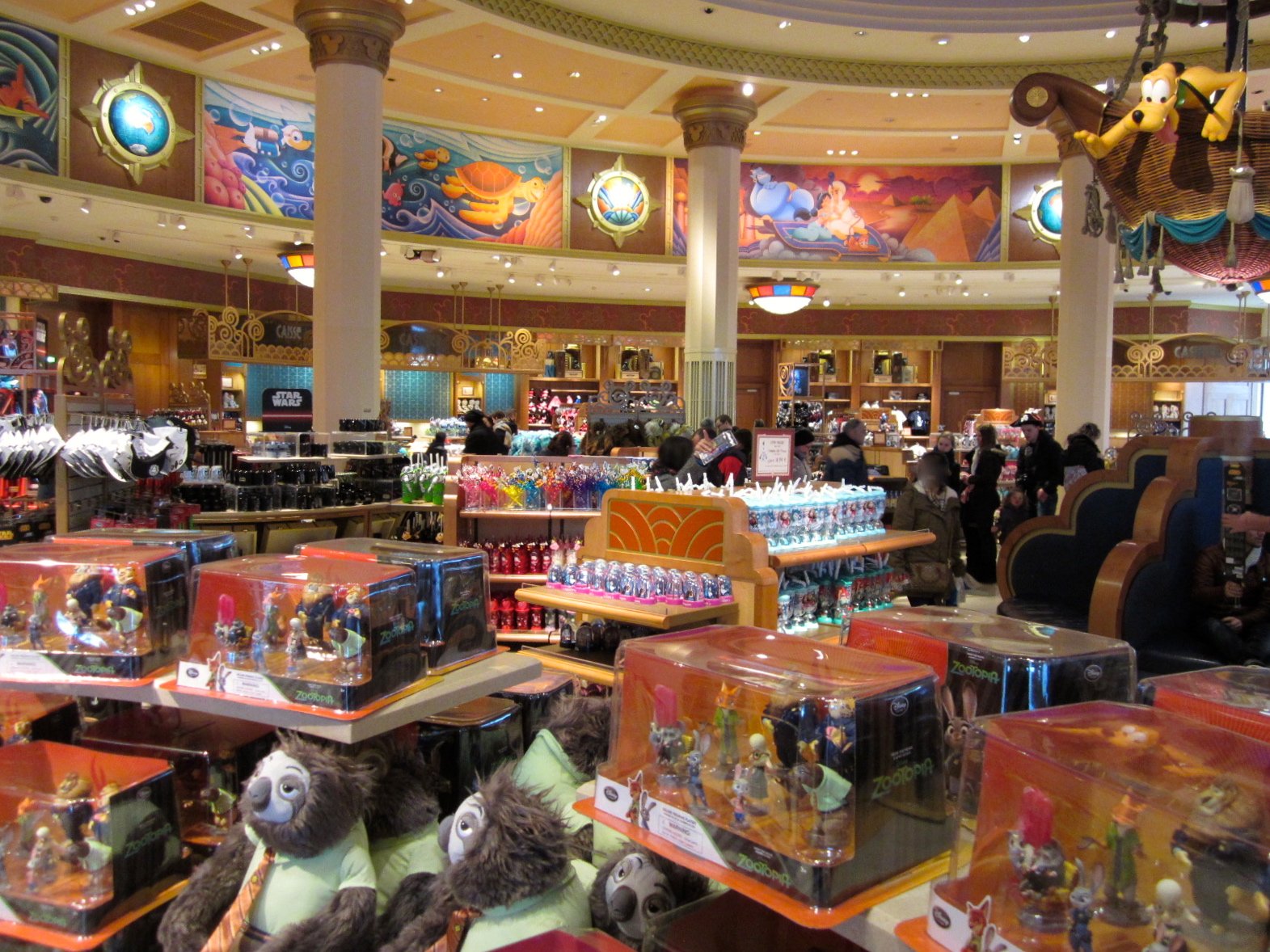 Les Marques Exclusives À Disneyland Paris