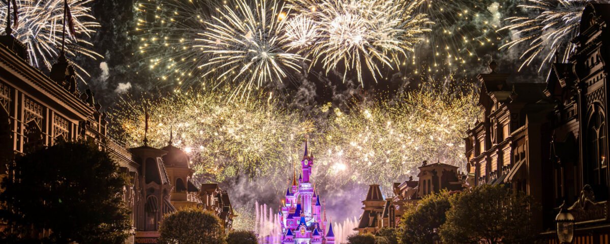 1181890 fete nationale du 14 juillet 2025 feu d artifice dedie a disneyland paris 77