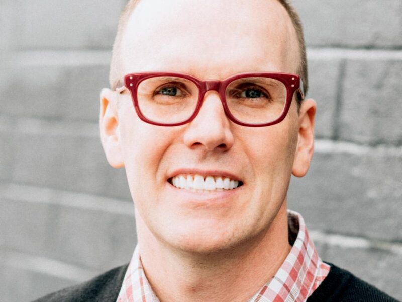 MV5BMTZmNjRkNDktODBkZS00MDcwLWJjODktZDE5OTUyZWY2ZDk5XkEyXkFqcGc@. V1