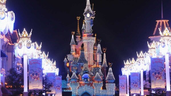 disneyland 2 000 cdd saisonniers a pourvoir
