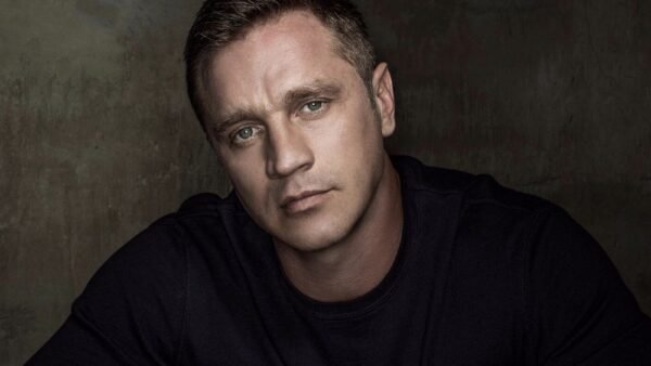 1 IEOE63UGF2mLzIz6hak7xw