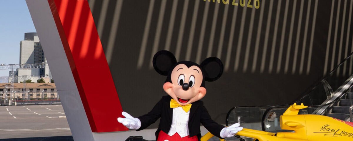 F1 Une collaboration folle annoncee avec Mickey et Disney teasee en video e1747715691730 1200x675 1
