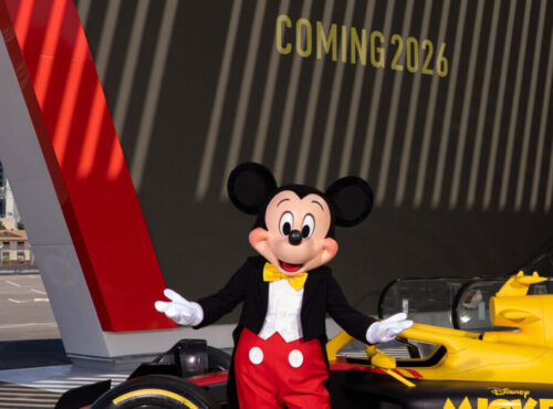 F1 Une collaboration folle annoncee avec Mickey et Disney teasee en video e1747715691730 1200x675 1