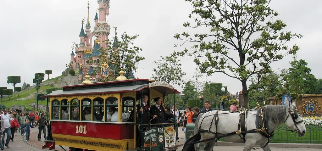 Horse Tram at Disneyland Paris 101